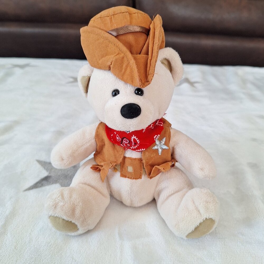 2003 Wishpets “Amigo” 41200 Beige & Brown Cowboy Fringe Jacket‎ Teddy Bear 7"